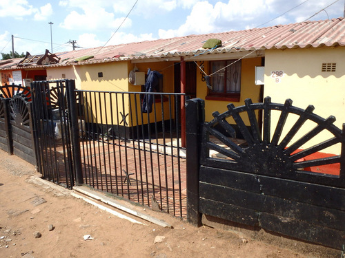 Gated Yard.